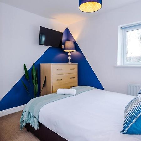 Newhall Road - 4 Bedroom Chester Home - Parking Wervin Экстерьер фото