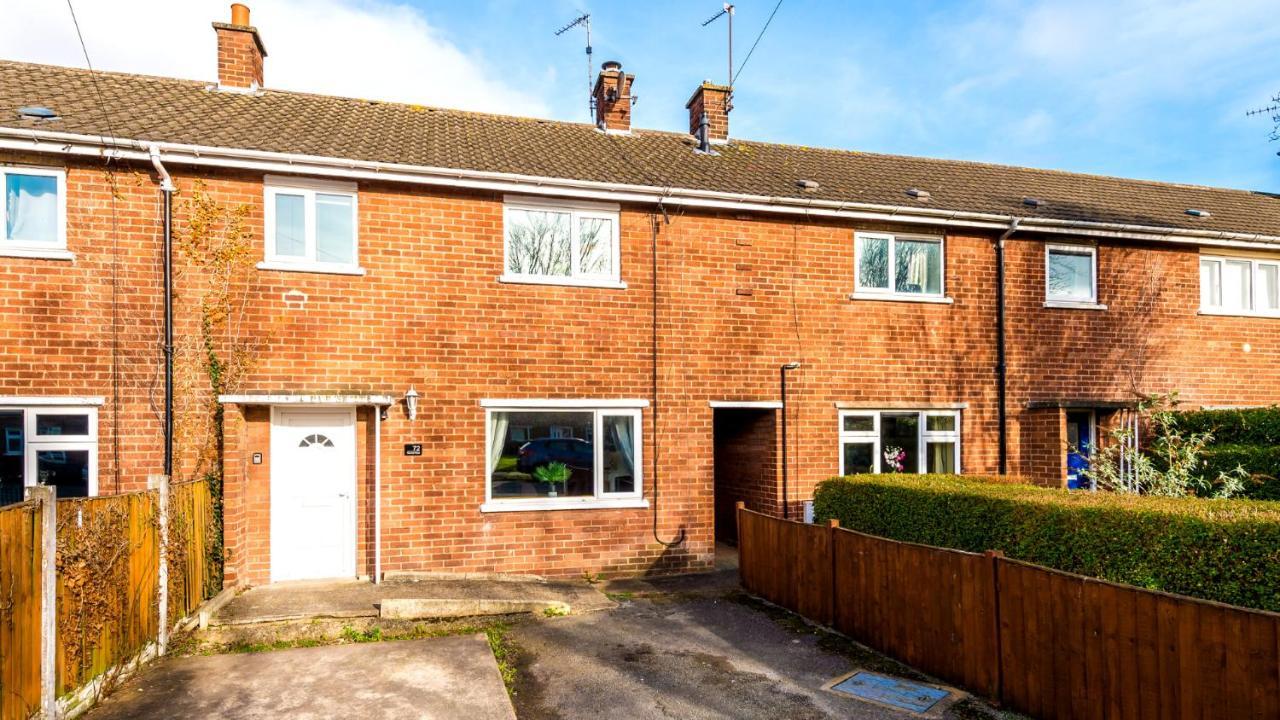 Newhall Road - 4 Bedroom Chester Home - Parking Wervin Экстерьер фото